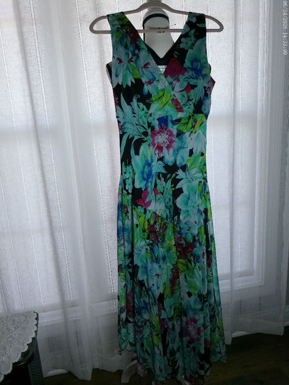 DRESSBARN NWOT Sleeveless V-Neck Black w/Colorful Florals Lined Maxi Dress 16